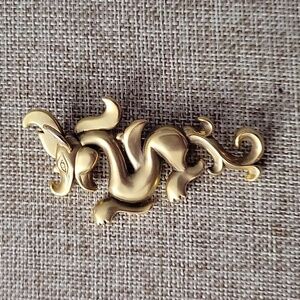 Vintage MMA Metropolitan Museum of Art Goldtone Dragon Pin Can Also Be Pendant